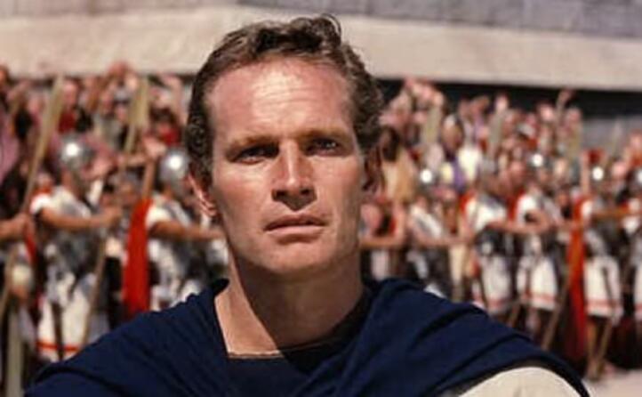 charlton heston interpreta il ruolo del protagonista (foto wikipedia)