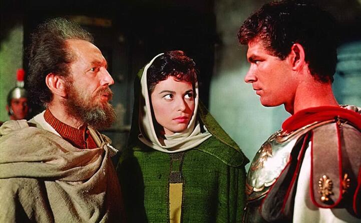 nel cast anche haya harareet nel ruolo di esther (foto imdb)