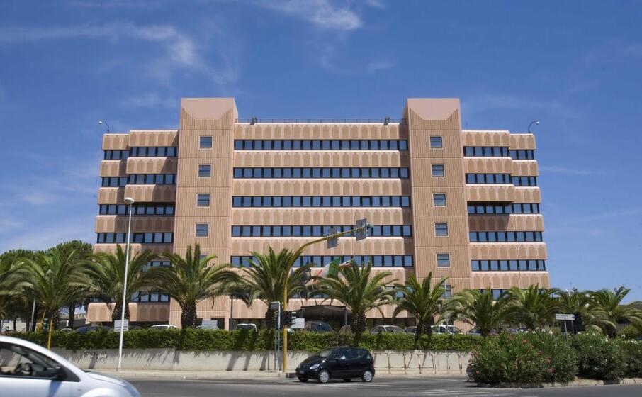 il palazzo assl (archivio l unione sarda messina)