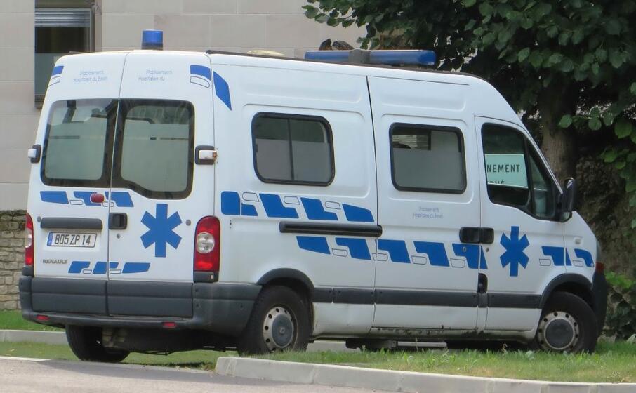un ambulanza (foto wikipedia)