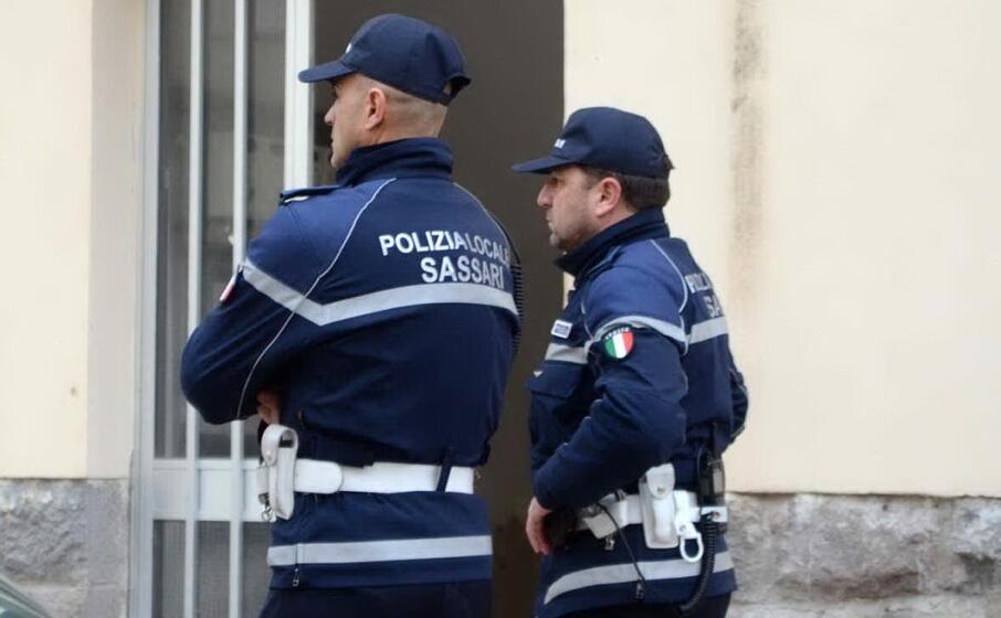 due agenti (archivio l unione sarda calvi)