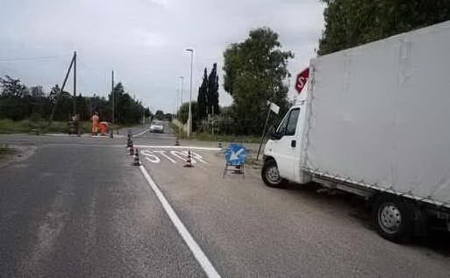 l incrocio di via dell autonomia da dove parte la nuova illuminazione (foto giorgia daga)