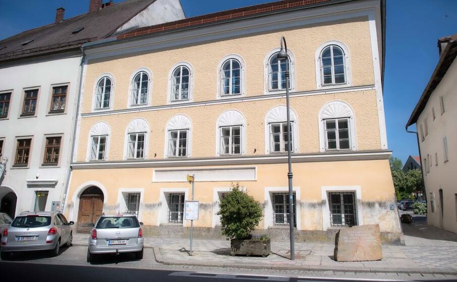 la casa natale di hitler oggi (ansa)