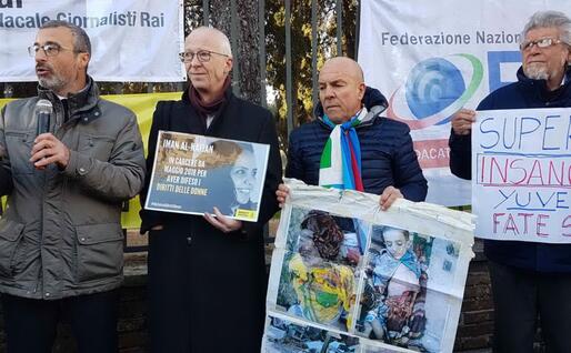 Angelo Cremone, Sardegna Pulita, mostra le foto inviate da un medico yemenita di bimbi yemeniti dilaniati dalle bombe (foto Simone Farris)