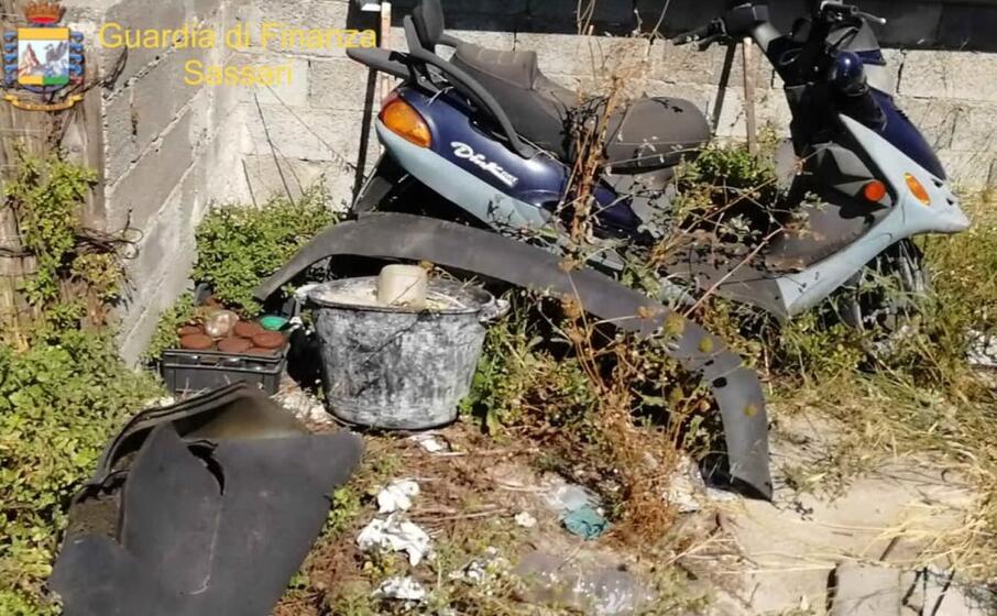 i finanzieri hanno scovato auto scooter furgoni e tanto altro