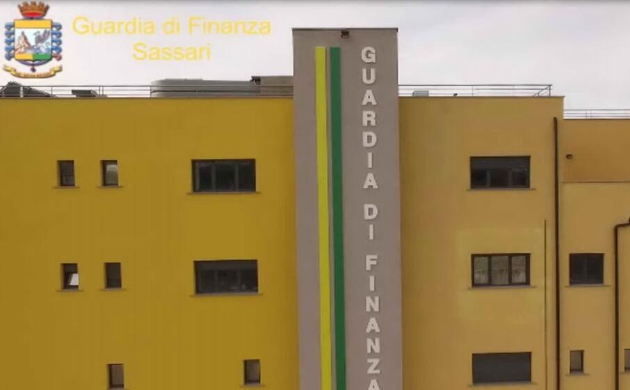 i responsabili sono stati denunciati (foto della guardia di finanza)