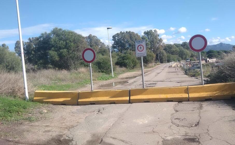 la strada sbarrata (foto giorgia daga)