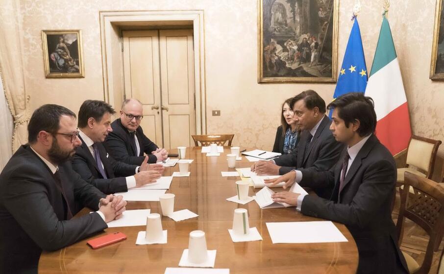 il faccia a faccia (foto palazzo chigi via ansa)
