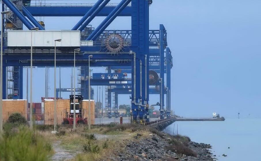 il porto canale (foto l unione sarda ungari)