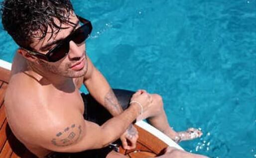 Andrea Iannone in Sardegna (foto Instagram)