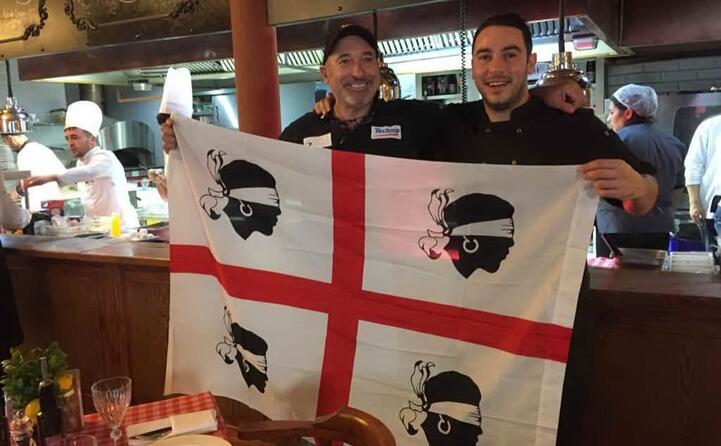 andrea zurru di pabillonis e piero cualbu al ristorante la dolce vita di baku in azerbaijan