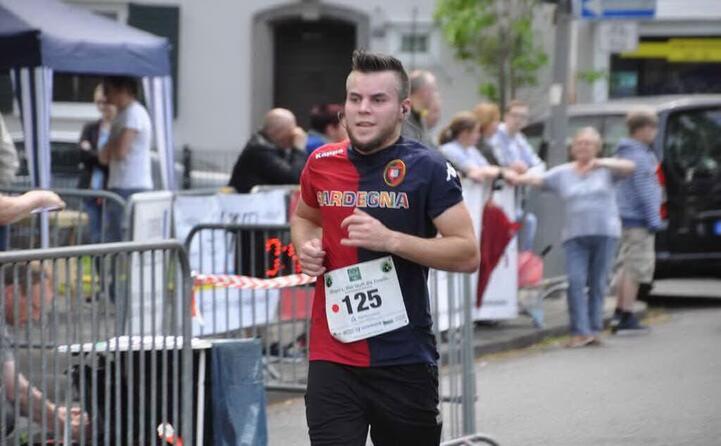 gianluca arba di san basilio alla maratona di colonia in germania