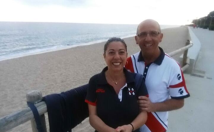 giuseppe e adriana originari di sassari sul lungomare di blanes in catalogna
