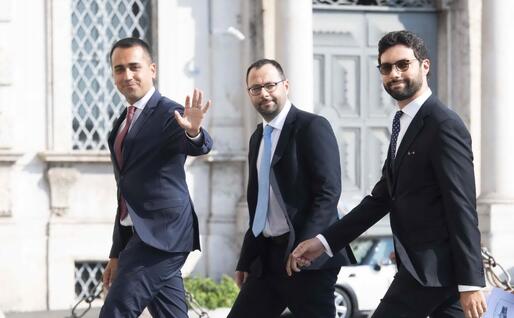 L'arrivo dei 5 Stelle al Colle (Ansa)