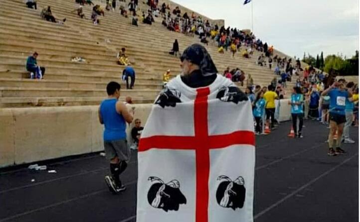 matteo scanu cagliaritano ad atene allo stadio panathinaiko