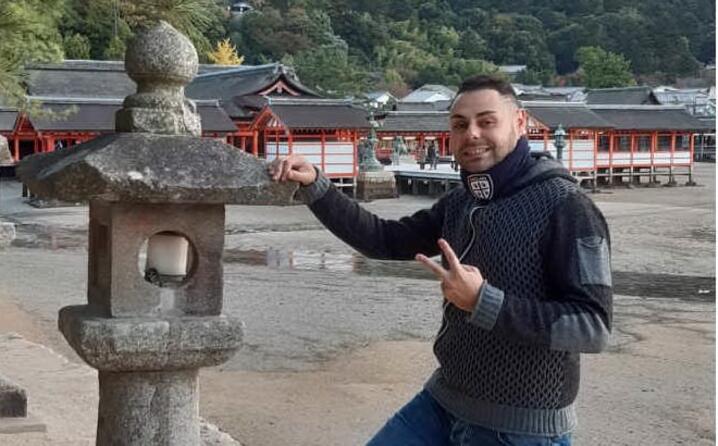 un saluto dall isola di miyajima in giappone forza casteddu il messaggio di angelo da cagliari