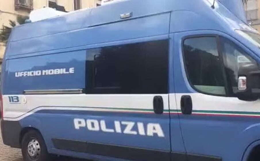 il camper della polizia
