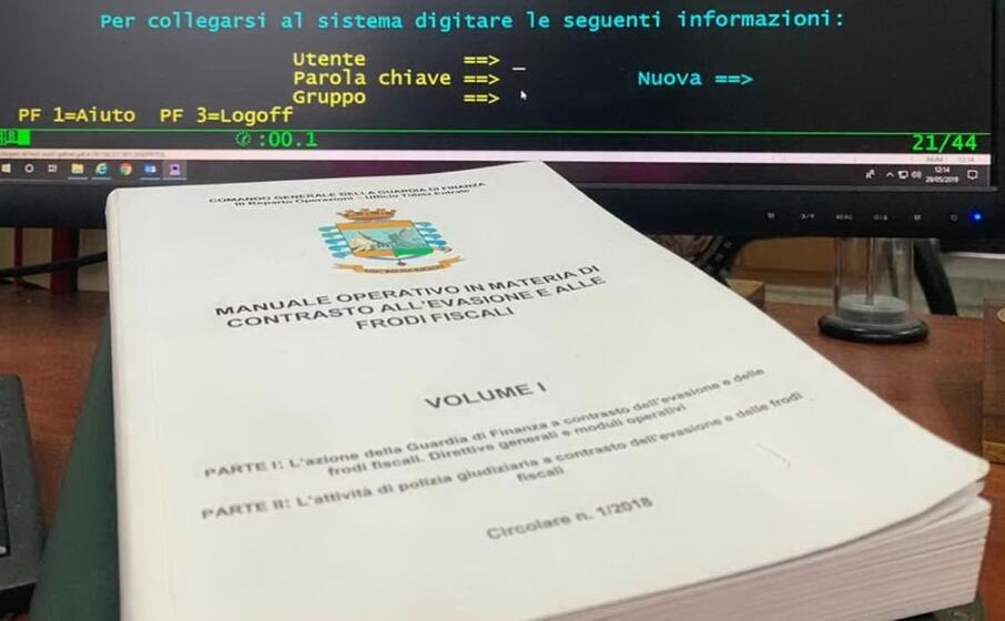 (foto guardia di finanza)