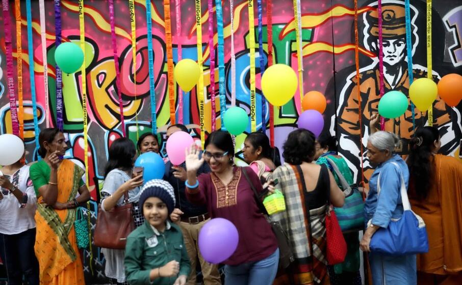 in india un murale per sottolineare l importanza della sicurezza a casa (ansa)