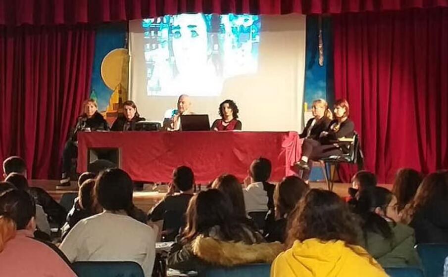 la scuola ha organizzato anche il convegno 70 anni di diritti umani (foto margherita sulas)