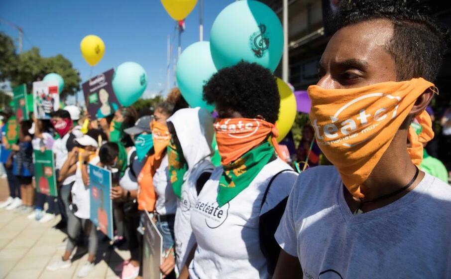 manifestazione contro la violenza sulle donne a santo domingo (ansa)