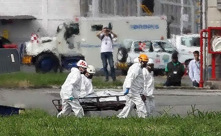 il comandante decide di proseguire e arrivare fino a destinazione