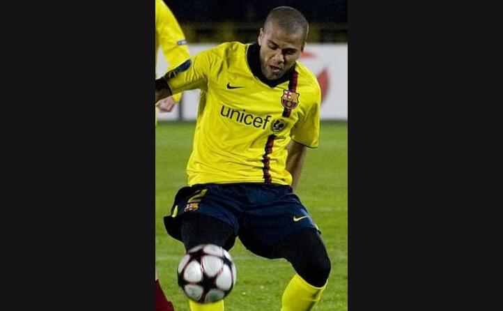 l esterno brasiliano daniel alves