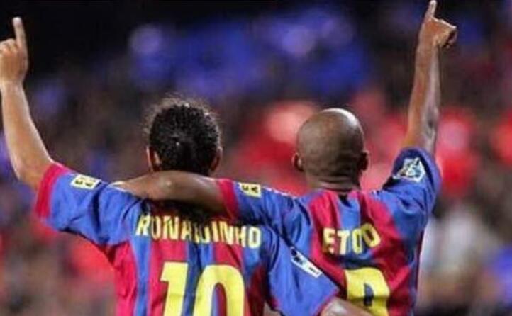 ronaldinho ed eto o coppia storica del club