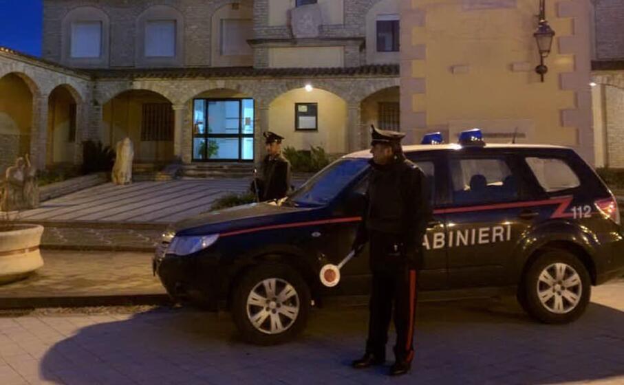(foto carabinieri)
