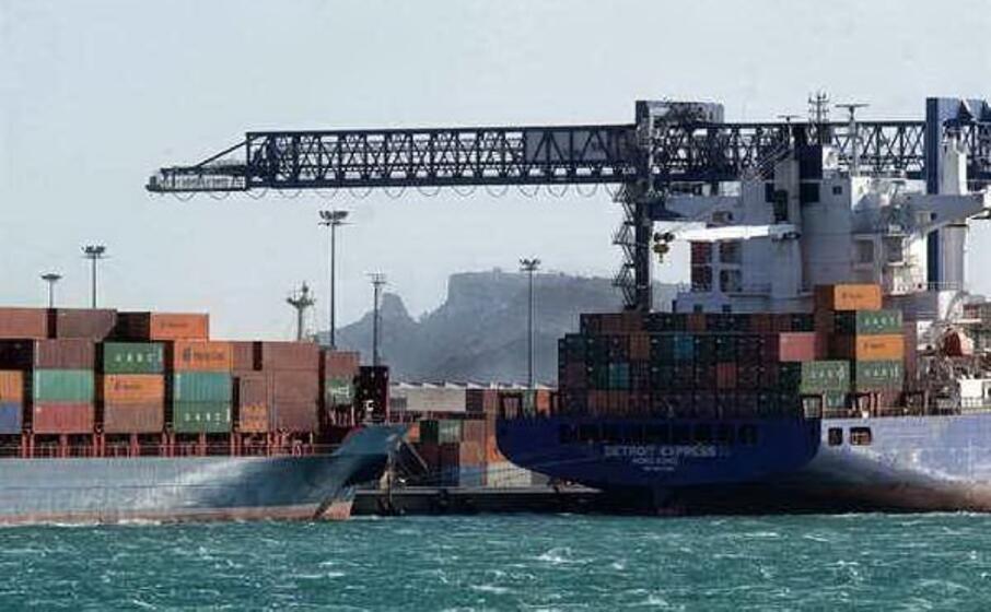 il porto canale di cagliari (foto ungari l unione sarda)