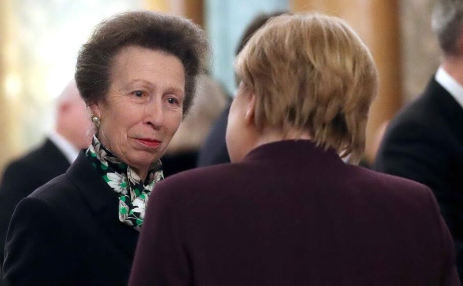 la principessa anna con angela merkel