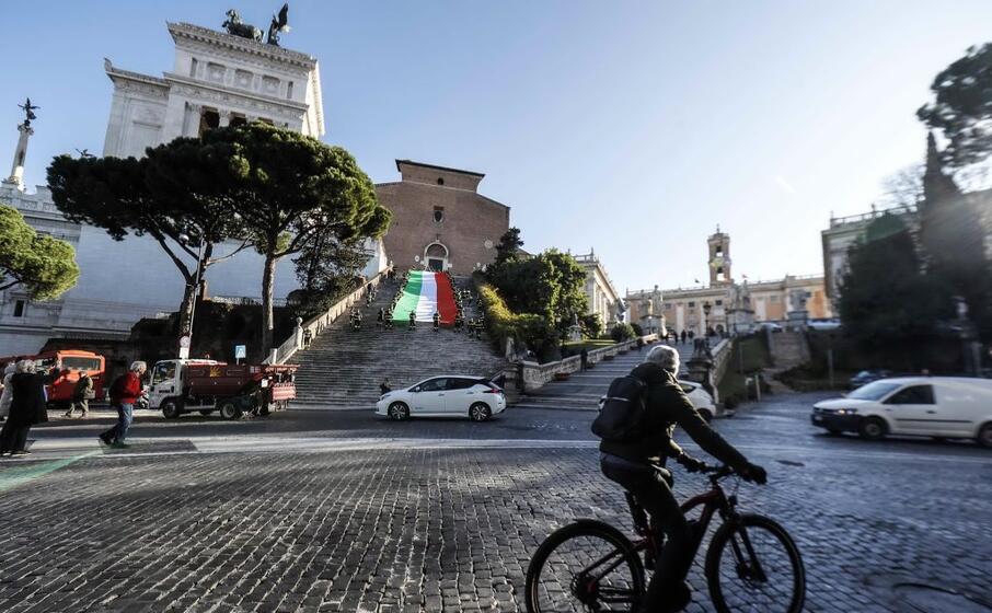 (tutte le foto sono ansa antimiani)