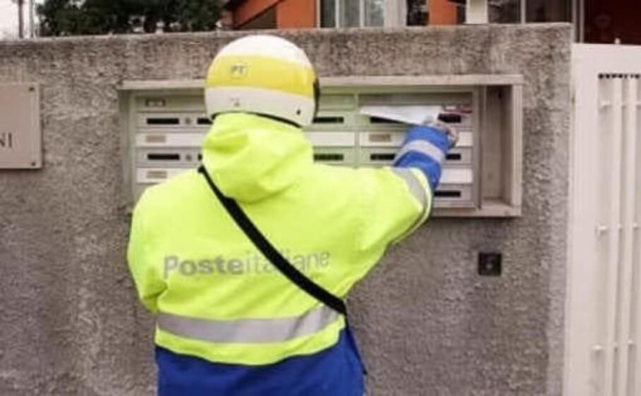 cassette postali arrivano le targhette identificative (foto v pinna)