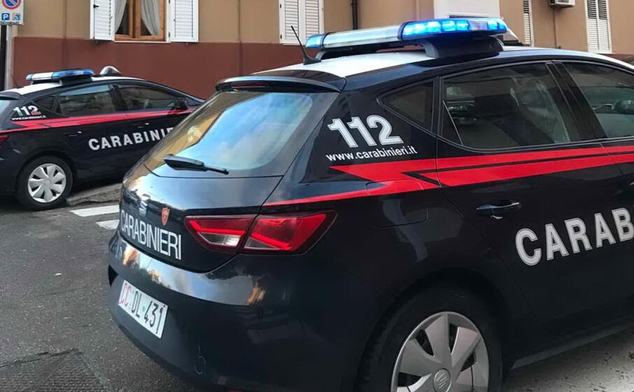 i carabinieri intervenuti sul posto (foto matteo vercelli)