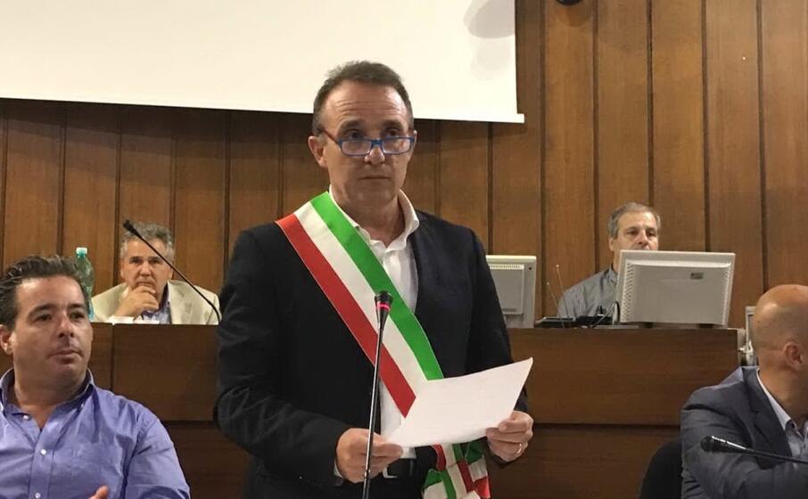il sindaco lutzu (foto l unione sarda lutzu)