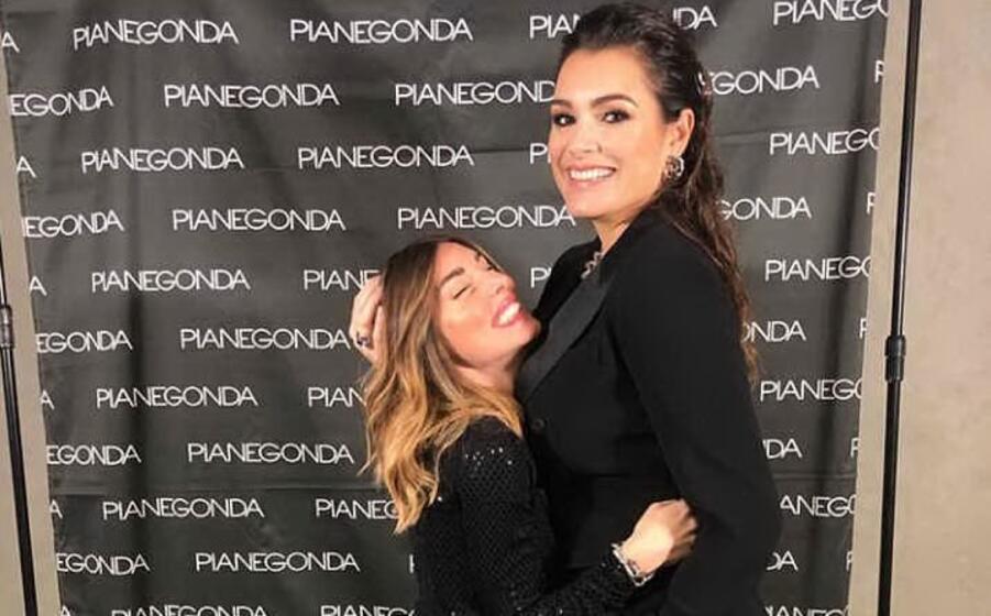 la foto pubblicata da alena seredova con bianca atzei (instagram)