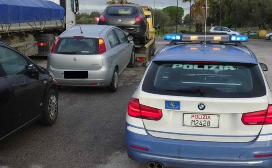 la polizia sul posto (foto l unione sarda chergia)