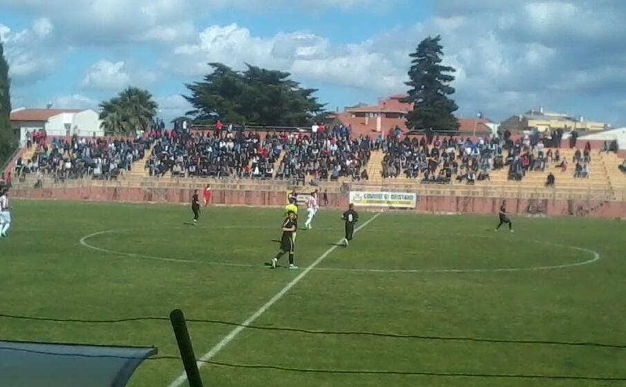 una partita di calcio regionale (foto giacomo pala)
