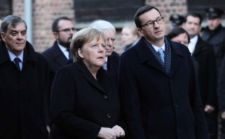 angela merkel e il primo ministro polacco mateusz morawiecki