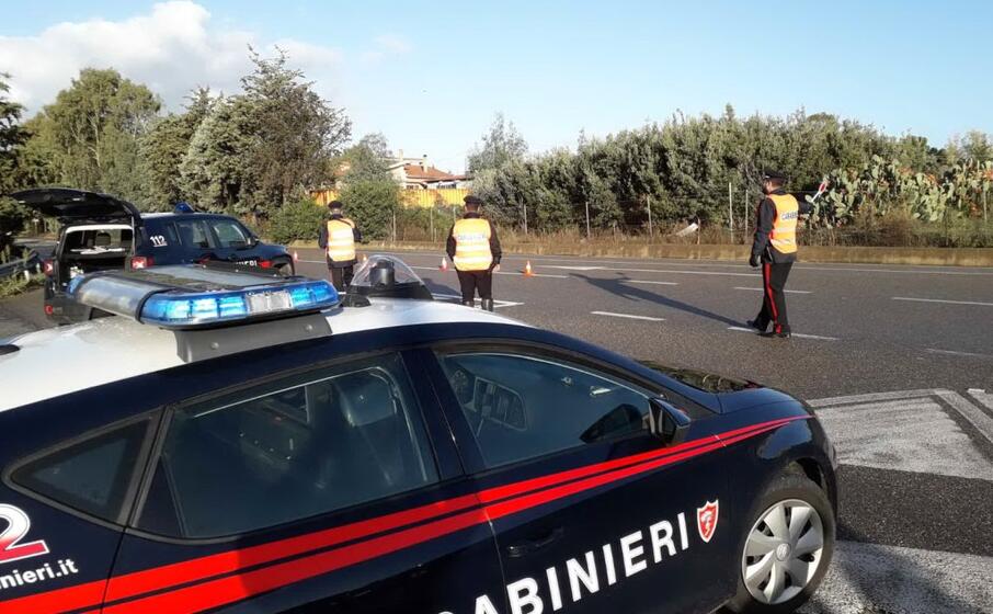 controlli dei carabinieri della compagnia di isili (foto antonio pintori)