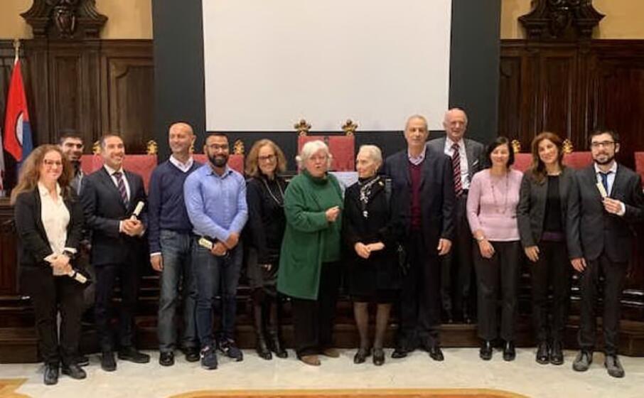 foto di gruppo alla consegna dei riconoscimenti (foto unica)