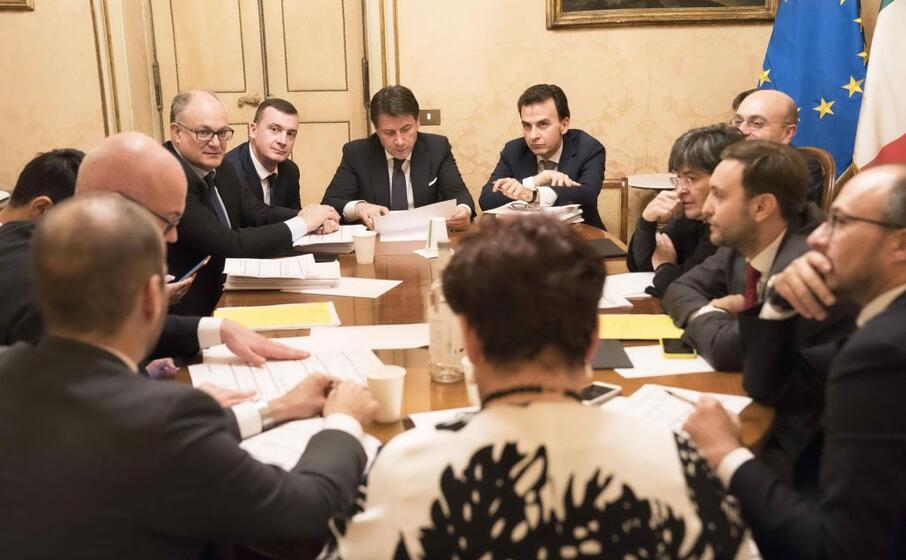 il vertice di ieri sera a palazzo chigi (ansa)