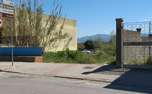 La via di fuga usata dal ladro (foto L'Unione Sarda - Farris)