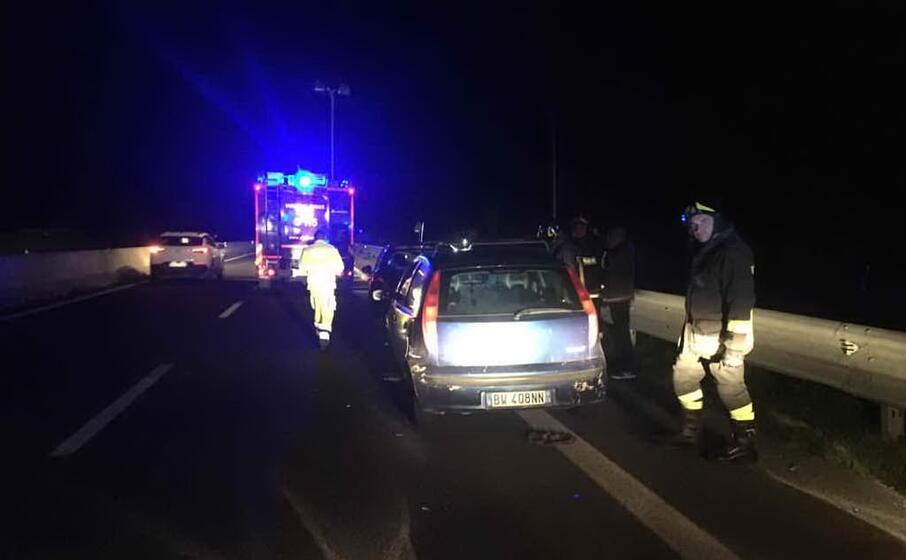 sul posto carabinieri e vigili del fuoco