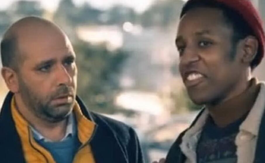 un immagine dalla clip (foto da frame video)