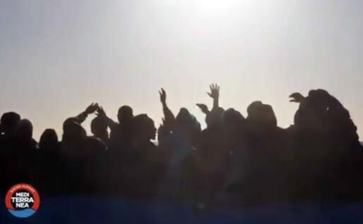 I 50 migranti (frame video Mediterranea)