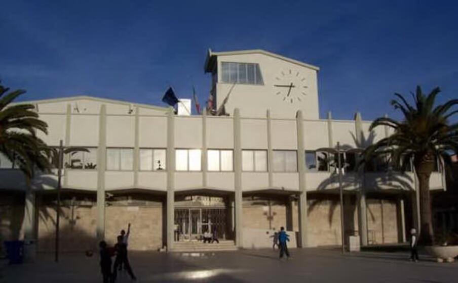 il comune di porto torres (foto l unione sarda pala)