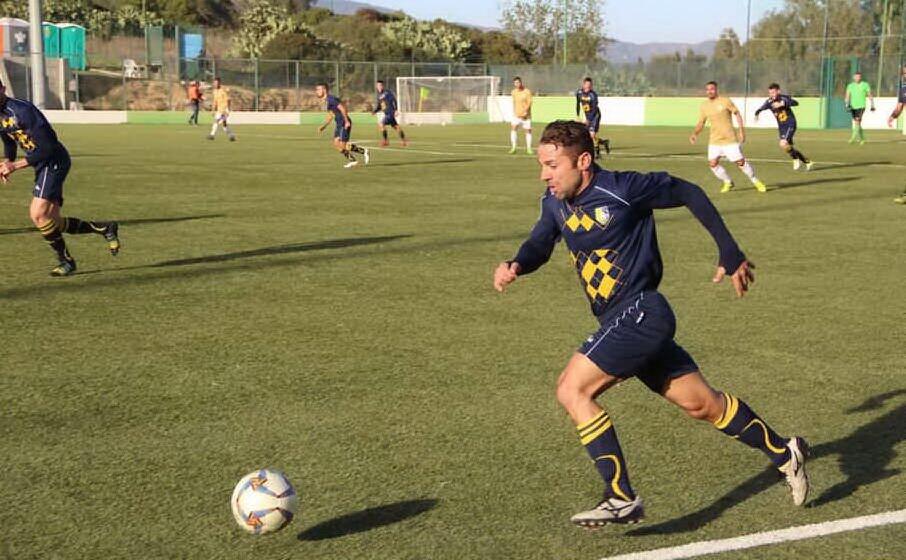 mirko onano centrocampista del villasimius (foto l unione sarda andrea serreli)