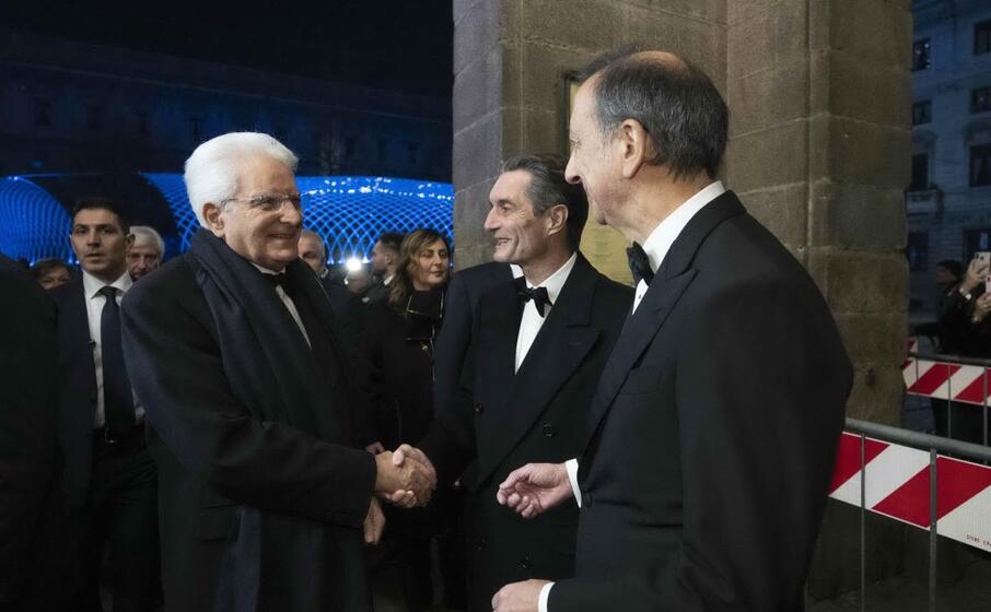 sergio mattarella con attilio fontana governatore della lombardia e beppe sala sindaco di milano (ansa quirinale)