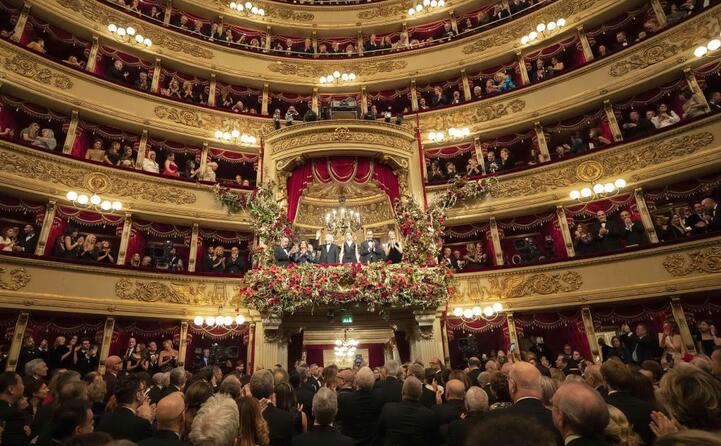 il palco col presidente della repubblica sergio mattarella (ansa ammendola)
